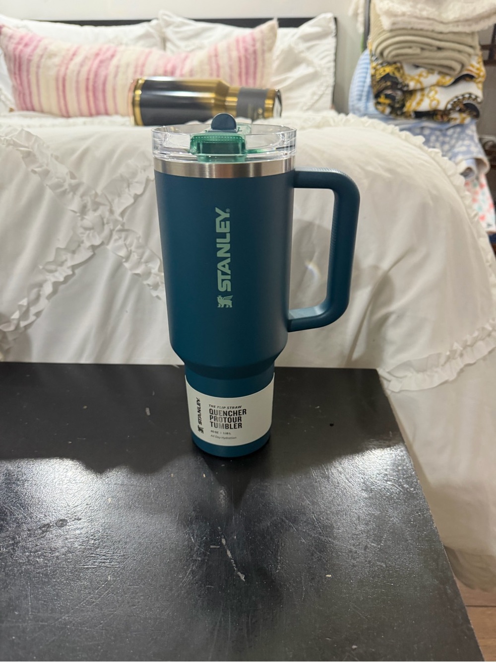 40oz green and dark green color Stanley quencher h2o tumbler with flip straw lid